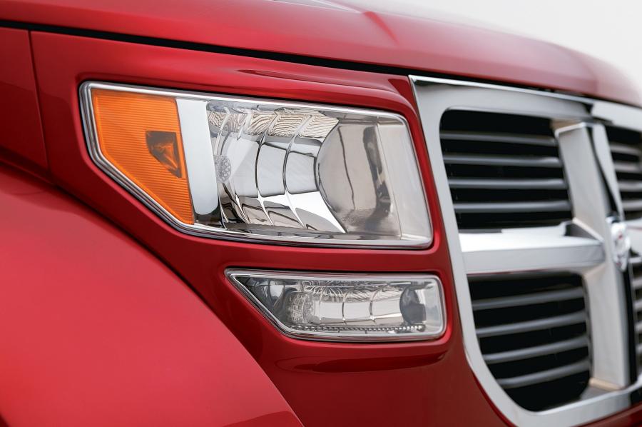 Детали экстерьера Dodge Nitro Concept (KA) 2005 года  (фото 17 из 24)
